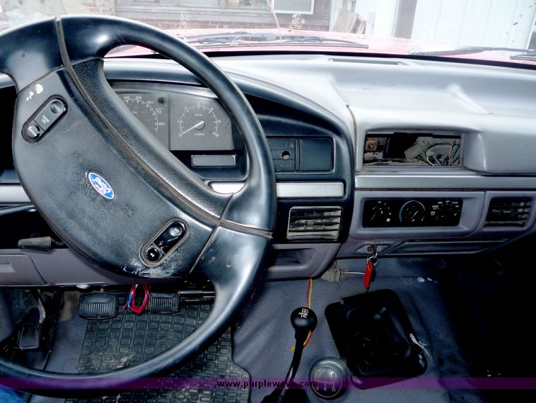 image for item 2105 1995 Ford F350 dually pickup