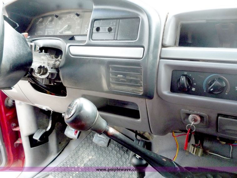 image for item 2105 1995 Ford F350 dually pickup