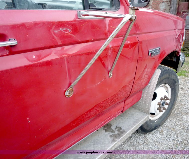 image for item 2105 1995 Ford F350 dually pickup