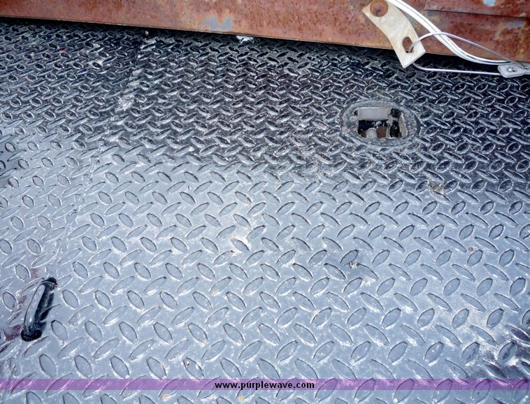 image for item 2105 1995 Ford F350 dually pickup