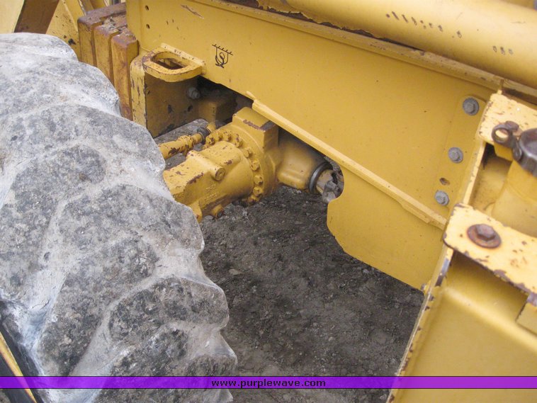 image for item 3910 1998 John Deere 410E loader backhoe