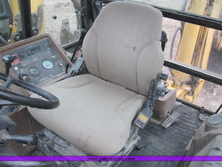 image for item 3910 1998 John Deere 410E loader backhoe