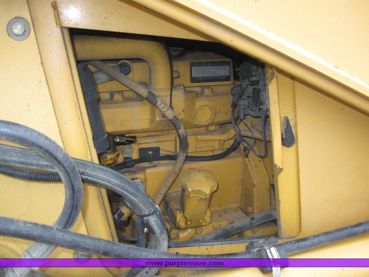 image for item 3911 1999 John Deere 310SE loader backhoe