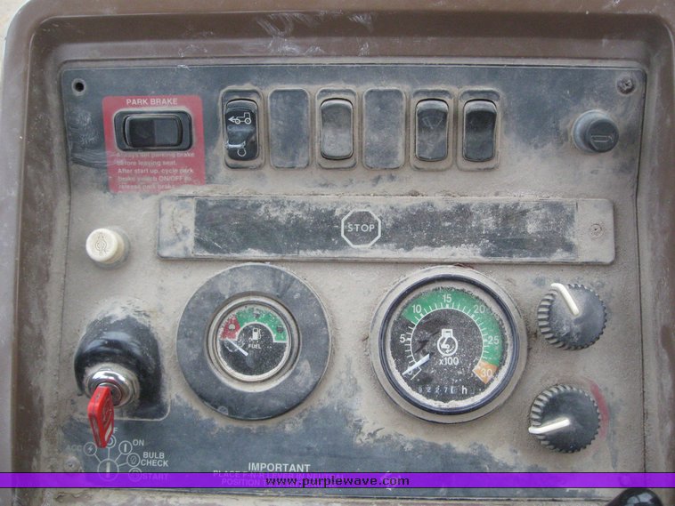 image for item 3911 1999 John Deere 310SE loader backhoe