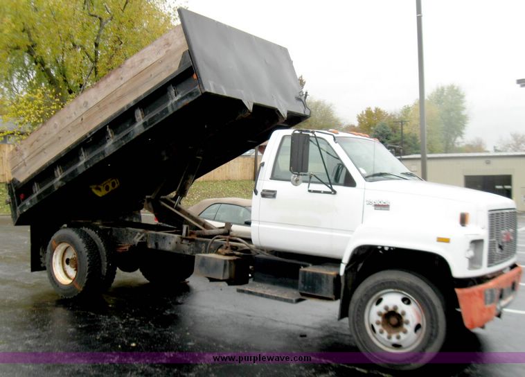 image for item 3966 1996 GMC Kodiak C7H042 Topkick truck with dump-bed