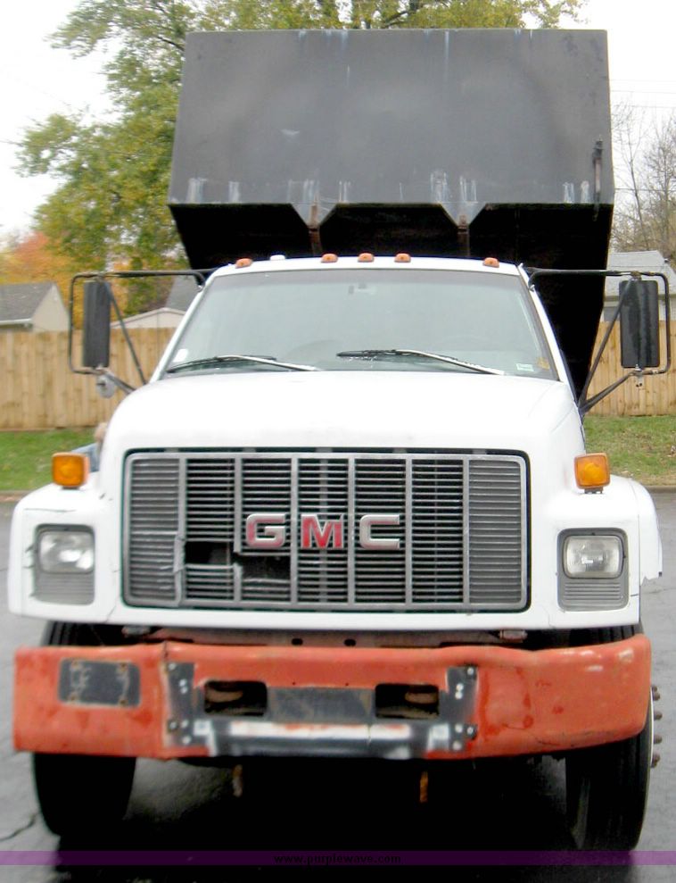 image for item 3966 1996 GMC Kodiak C7H042 Topkick truck with dump-bed