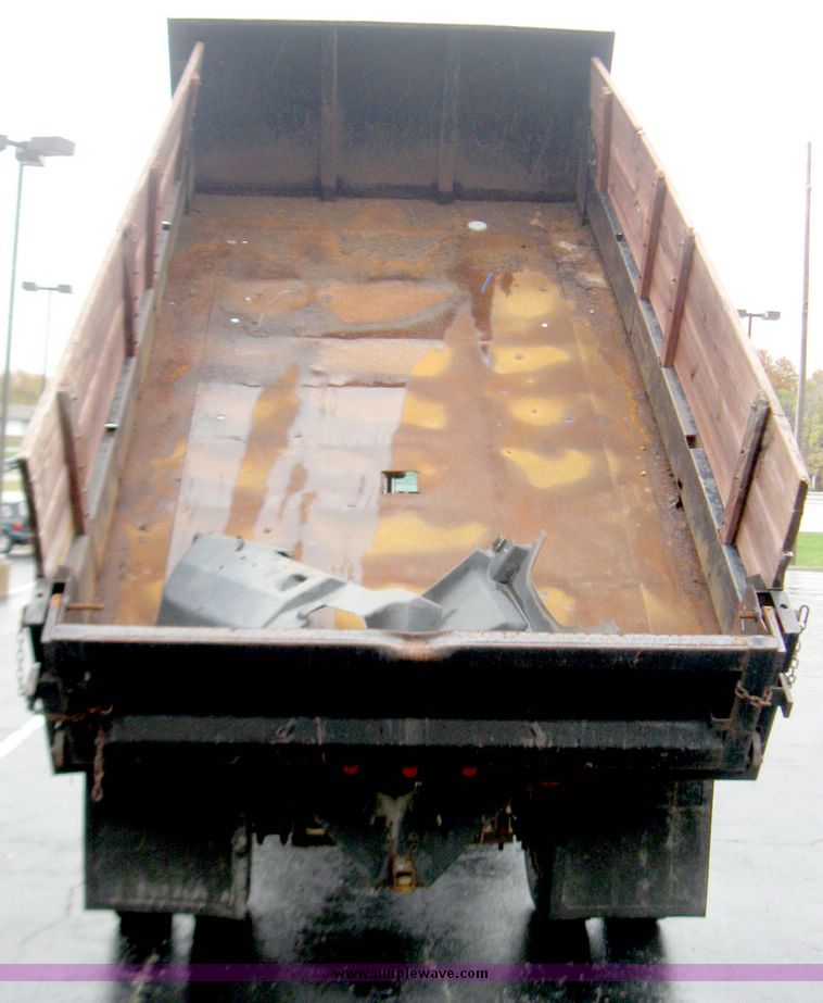 image for item 3966 1996 GMC Kodiak C7H042 Topkick truck with dump-bed