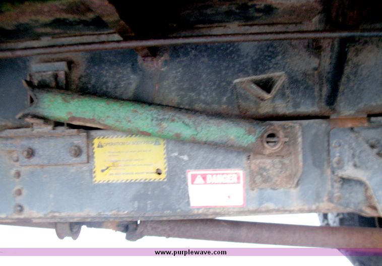 image for item 3966 1996 GMC Kodiak C7H042 Topkick truck with dump-bed