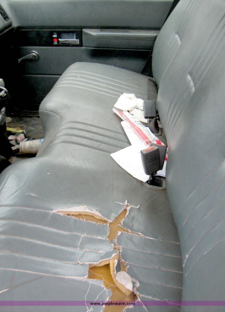 image for item 3966 1996 GMC Kodiak C7H042 Topkick truck with dump-bed