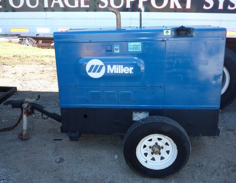 image for item 4092 Miller Big Blue 402D CC DC welding generator