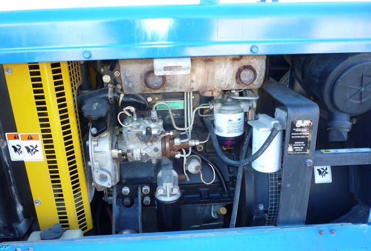 image for item 4092 Miller Big Blue 402D CC DC welding generator