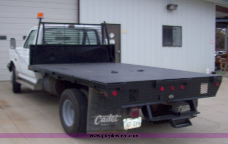 image for item 4154 1990 Ford F450 Super Duty truck