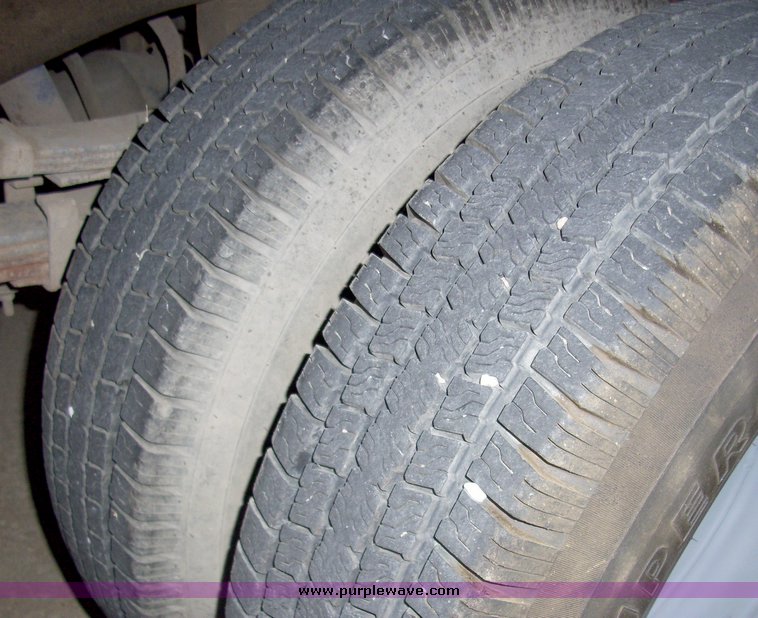 image for item 4154 1990 Ford F450 Super Duty truck