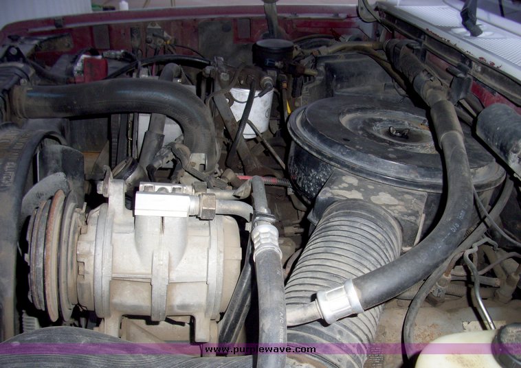 image for item 4154 1990 Ford F450 Super Duty truck