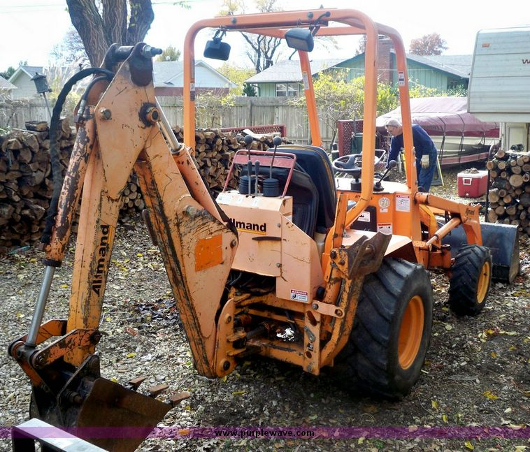 image for item 4186 2002 Allmond TLB-220 loader tractor backhoe