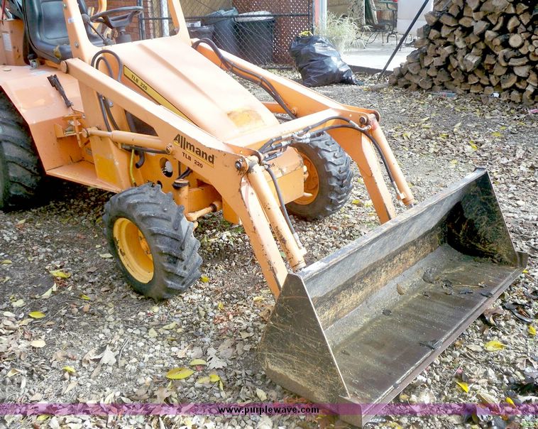 image for item 4186 2002 Allmond TLB-220 loader tractor backhoe
