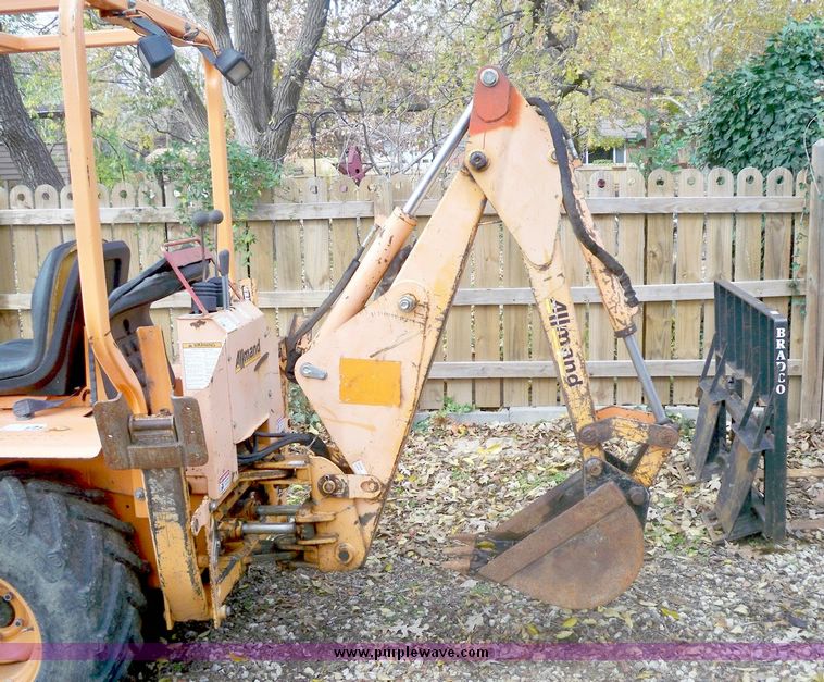 image for item 4186 2002 Allmond TLB-220 loader tractor backhoe