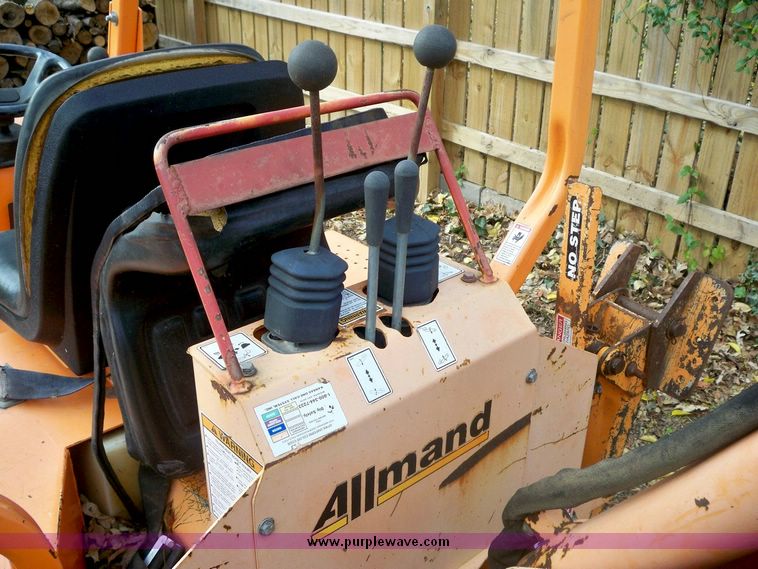 image for item 4186 2002 Allmond TLB-220 loader tractor backhoe