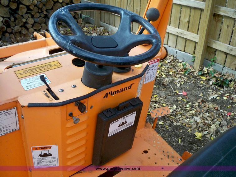 image for item 4186 2002 Allmond TLB-220 loader tractor backhoe