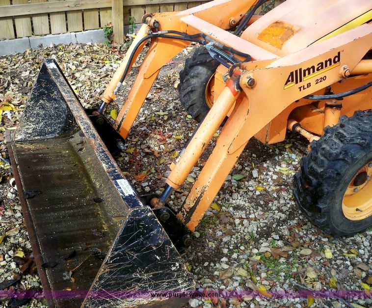 image for item 4186 2002 Allmond TLB-220 loader tractor backhoe