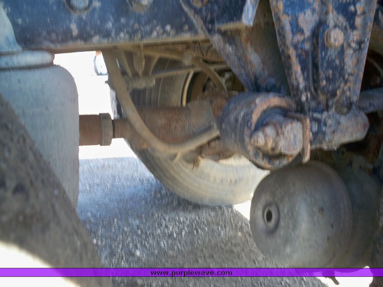 image for item 4321 1995 Volvo Aero WCA dump truck