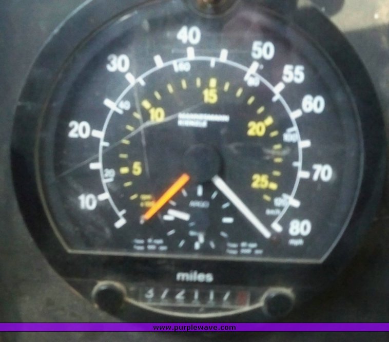 image for item 4321 1995 Volvo Aero WCA dump truck