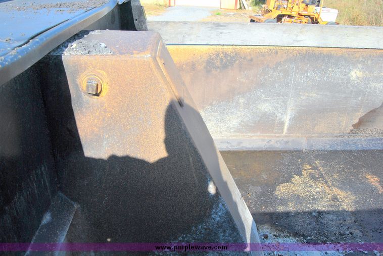 image for item 6017 1986 GMC C7000 dump truck