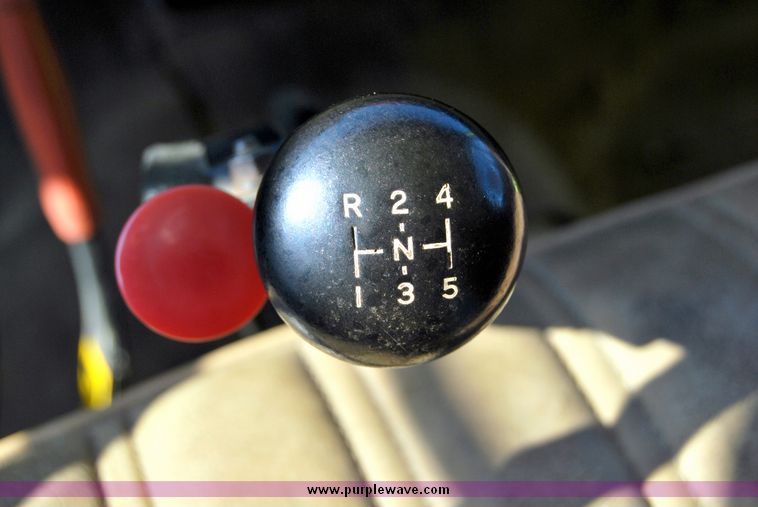 image for item 6017 1986 GMC C7000 dump truck