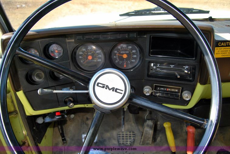 image for item 6017 1986 GMC C7000 dump truck