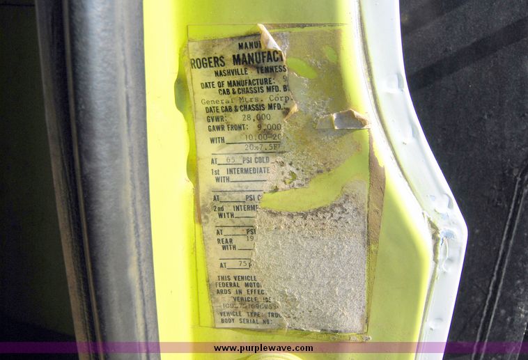 image for item 6017 1986 GMC C7000 dump truck