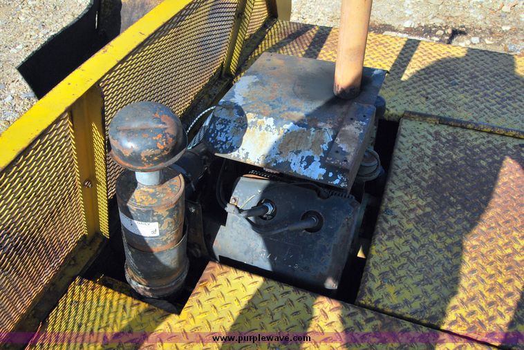 image for item 6020 1977 Blaw-Knox PF-22 wheel mounted asphalt paver