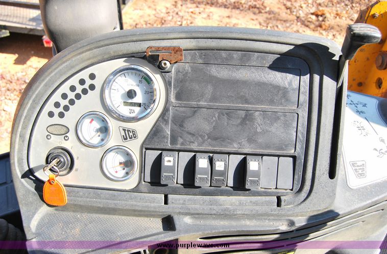 image for item 6021 2005 JCB 214 loader backhoe