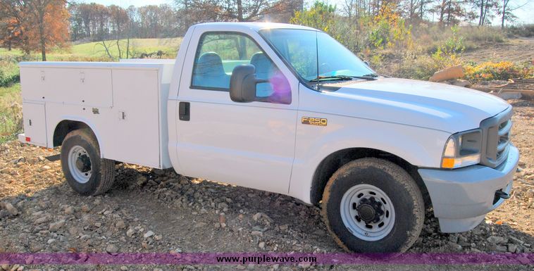image for item 6026 2003 Ford F250 Super Duty pickup