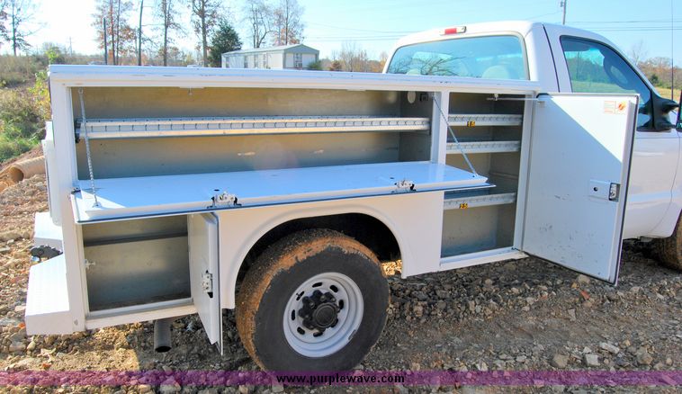 image for item 6026 2003 Ford F250 Super Duty pickup