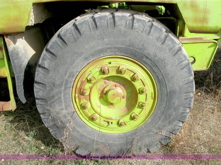 image for item 6391 Euclid R-25 dump truck