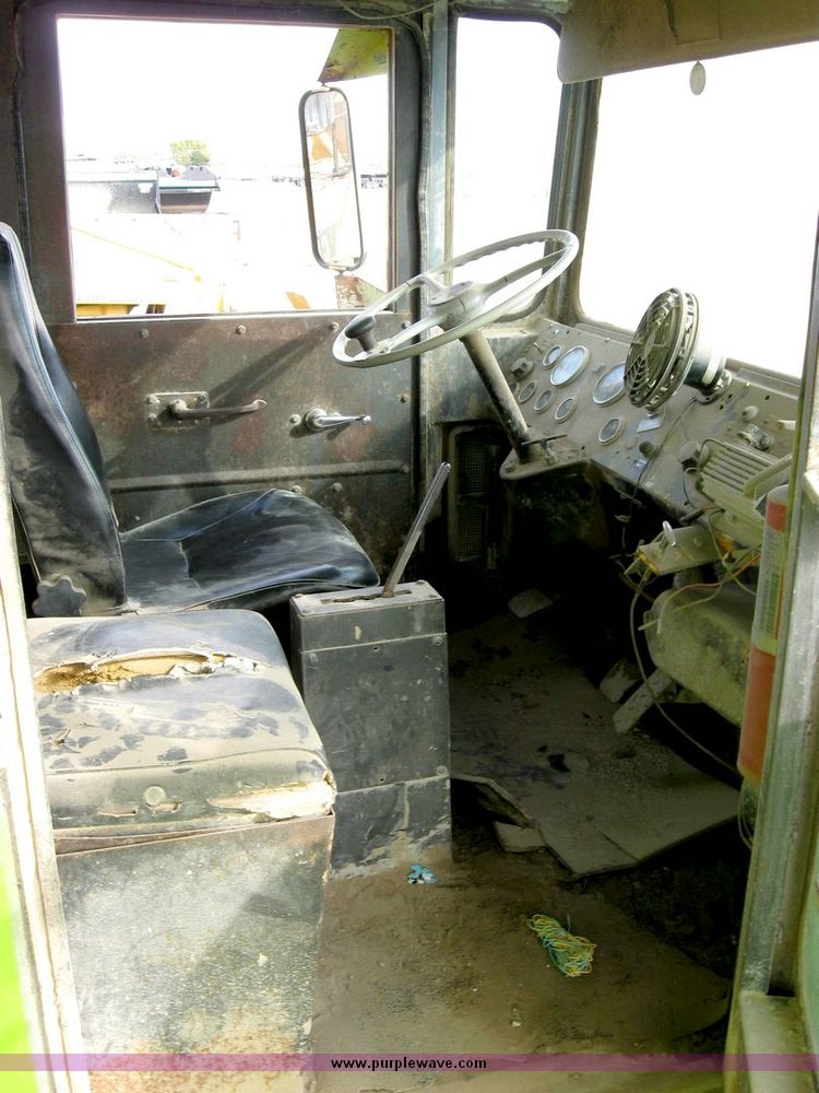 image for item 6391 Euclid R-25 dump truck