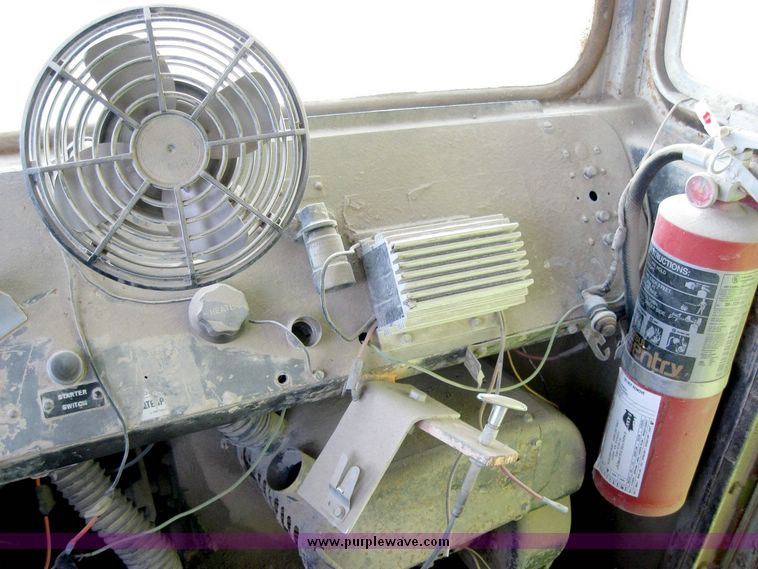 image for item 6391 Euclid R-25 dump truck