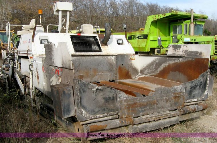 image for item 6393 Cedarapids CR561RX Grayhound asphalt paver