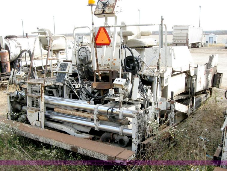 image for item 6393 Cedarapids CR561RX Grayhound asphalt paver