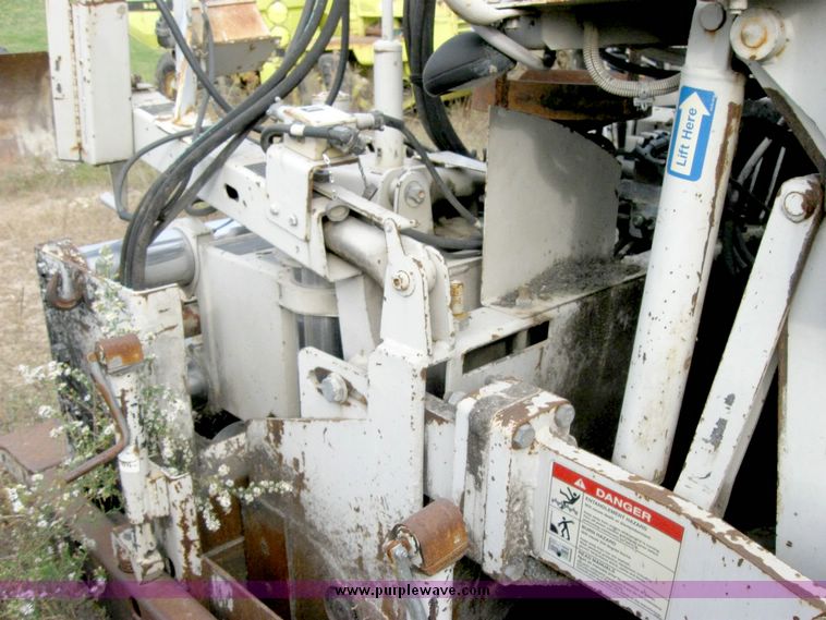 image for item 6393 Cedarapids CR561RX Grayhound asphalt paver