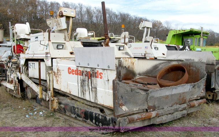 image for item 6394 Cedarapids 561 Grayhound asphalt paver