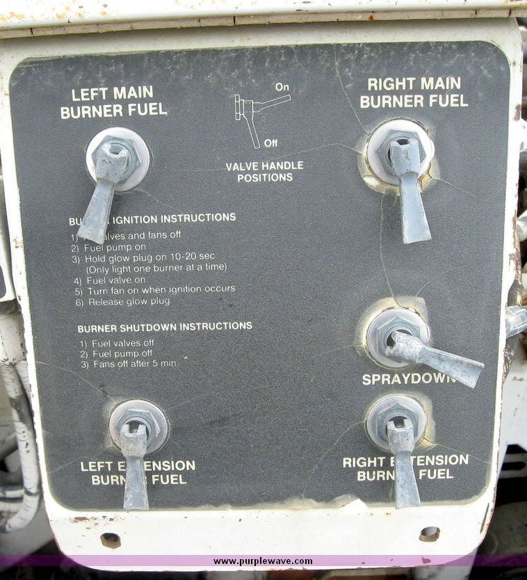 image for item 6394 Cedarapids 561 Grayhound asphalt paver