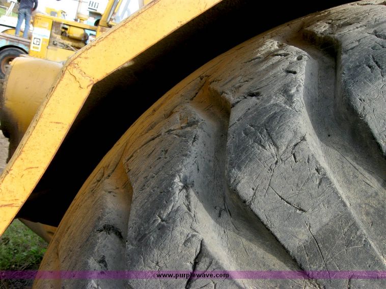 image for item 6396 Caterpillar 621B scraper