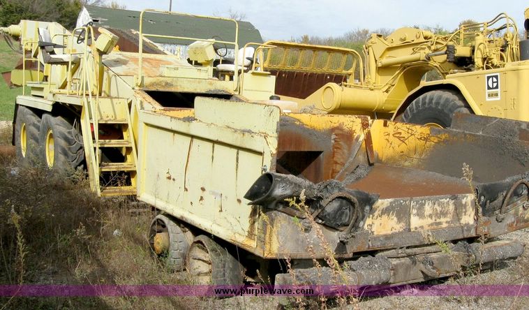 image for item 8822 Blaw-Knox MC-30 asphalt transfer machine