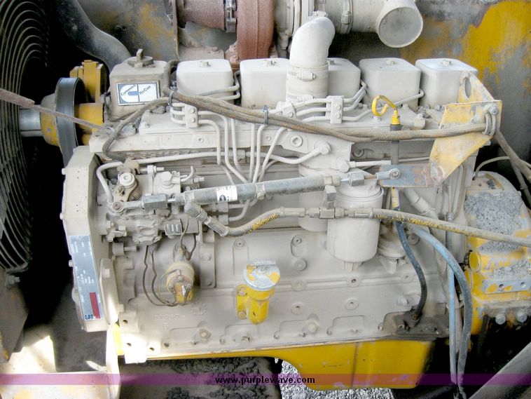 image for item 8822 Blaw-Knox MC-30 asphalt transfer machine