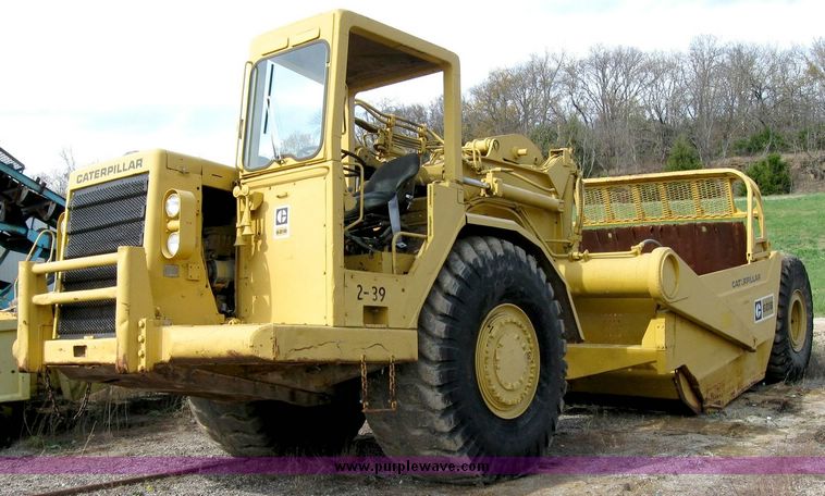 image for item 8823 Caterpillar 621B scraper