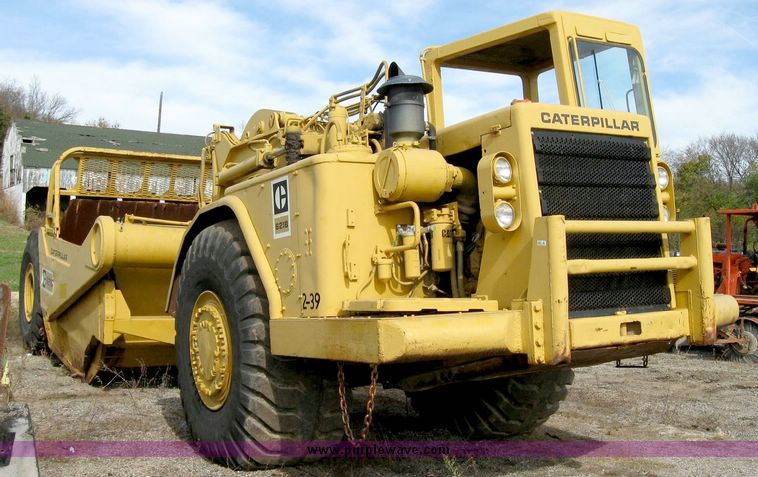 image for item 8823 Caterpillar 621B scraper