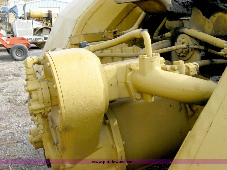 image for item 8823 Caterpillar 621B scraper
