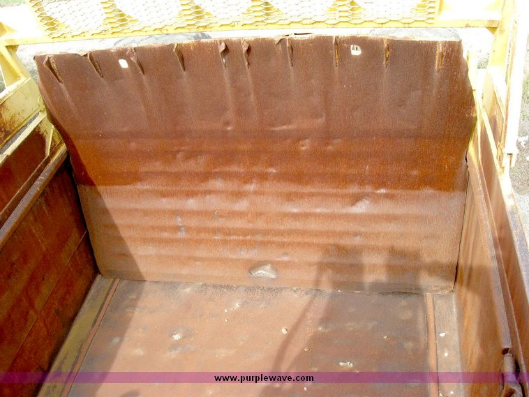 image for item 8823 Caterpillar 621B scraper