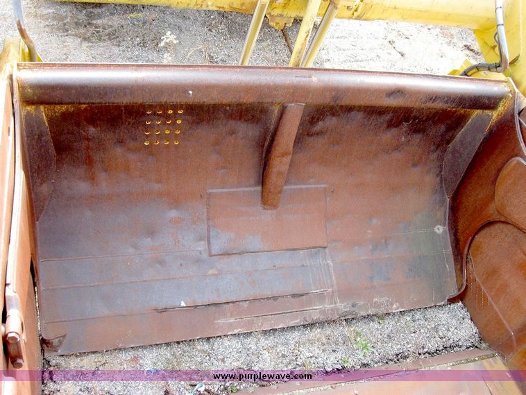 image for item 8823 Caterpillar 621B scraper